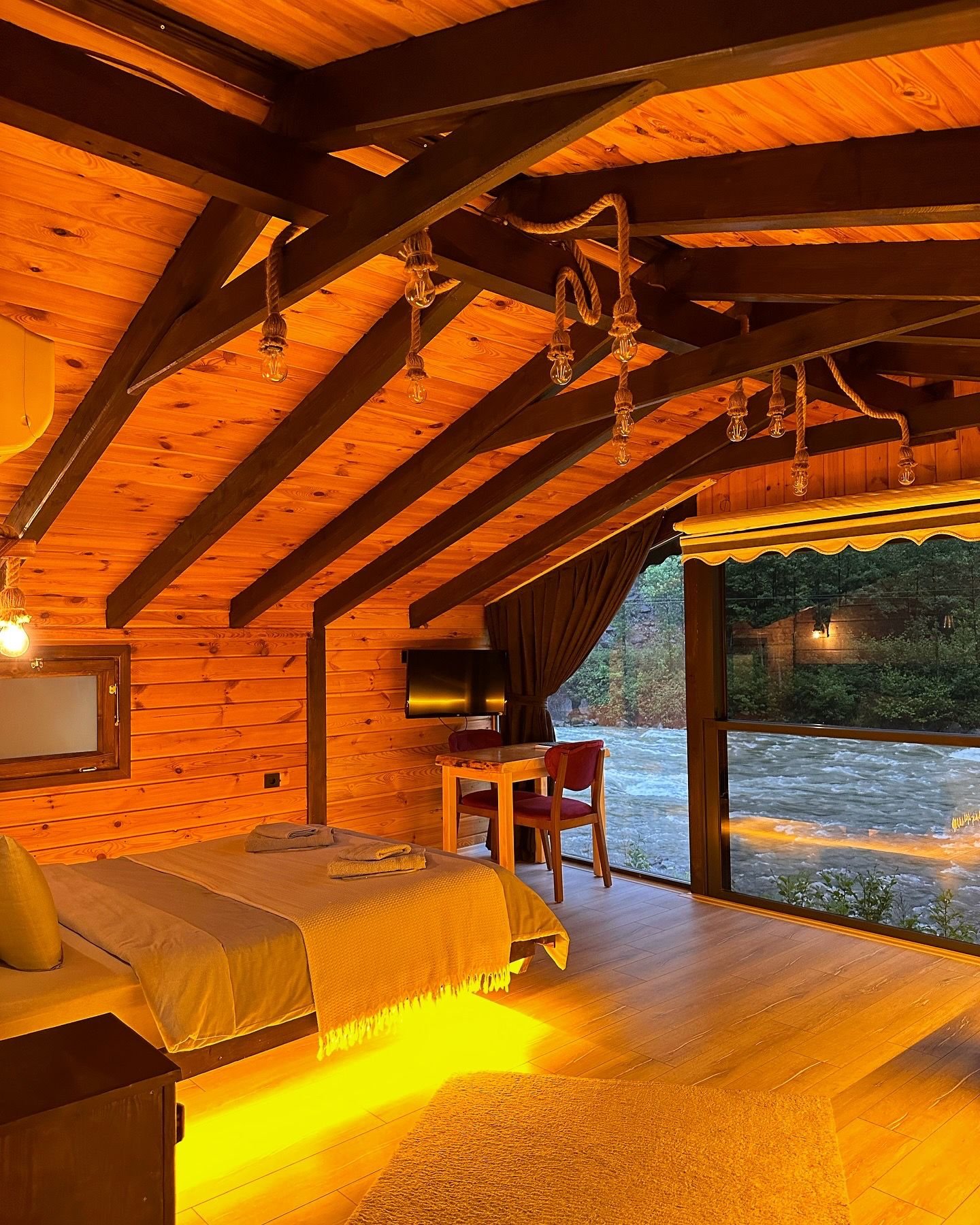 NO : 2 Jakuzili Bungalov