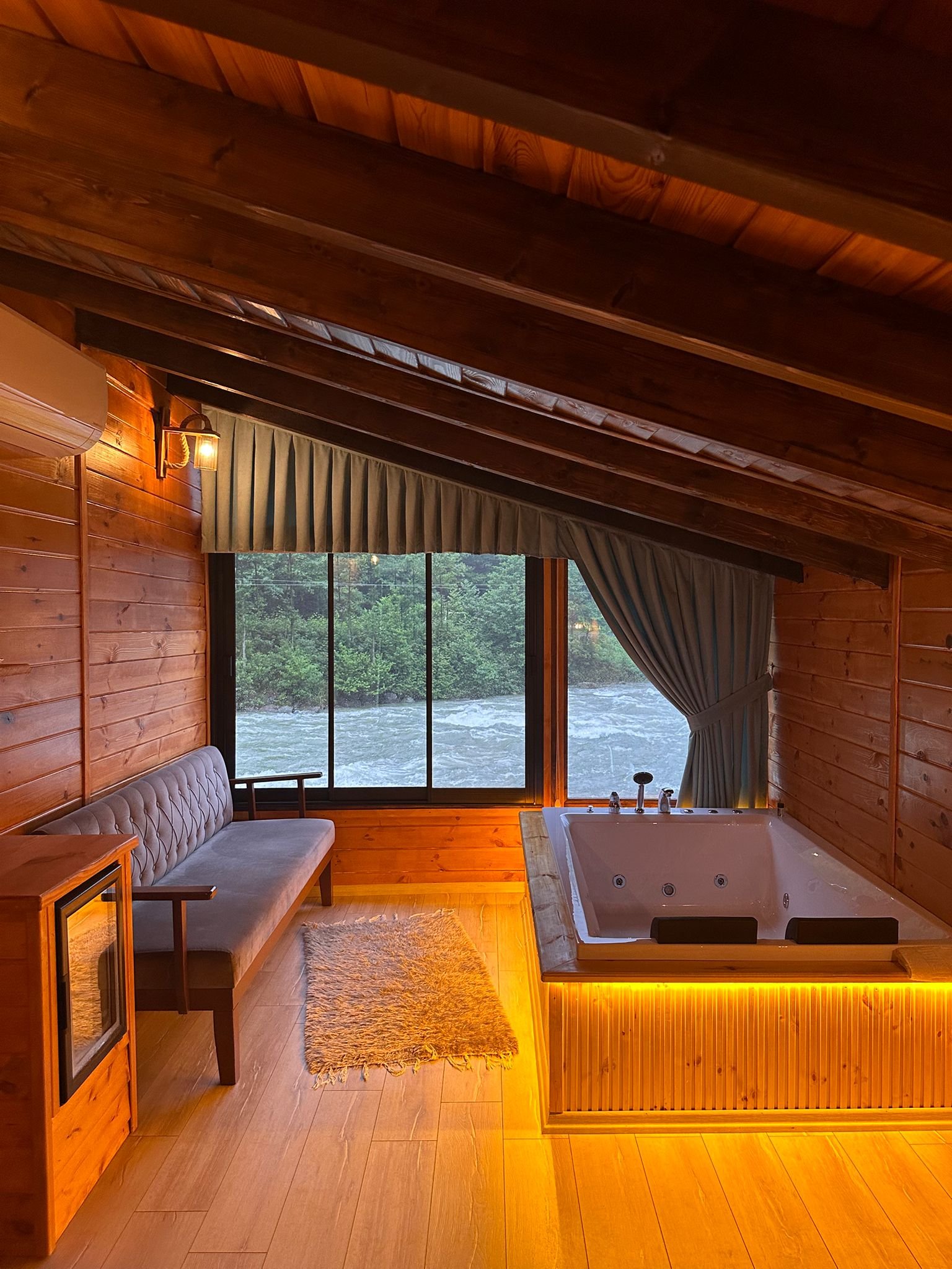 NO : 2 Jakuzili Bungalov